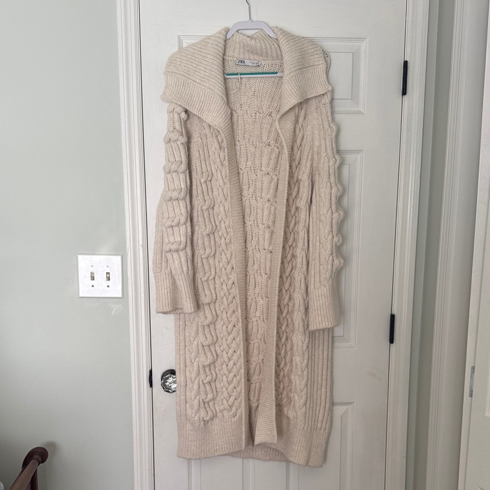 Zara Cream Cable Knit Cardigan